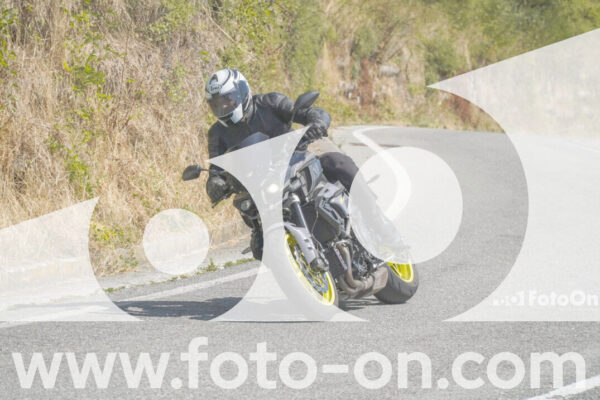 <h1 class="product-title">thumb_FF104738</h1>