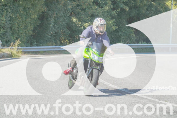 <h1 class="product-title">thumb_FF104867</h1>