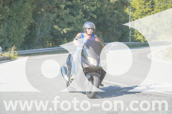 <h1 class="product-title">thumb_FF104875</h1>