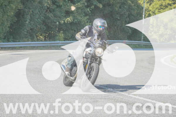<h1 class="product-title">thumb_FF104895</h1>