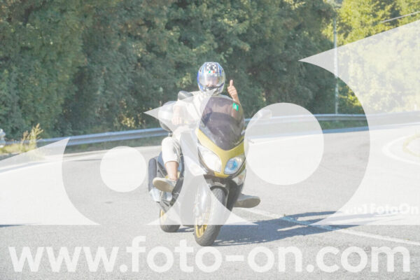 <h1 class="product-title">thumb_FF104906</h1>