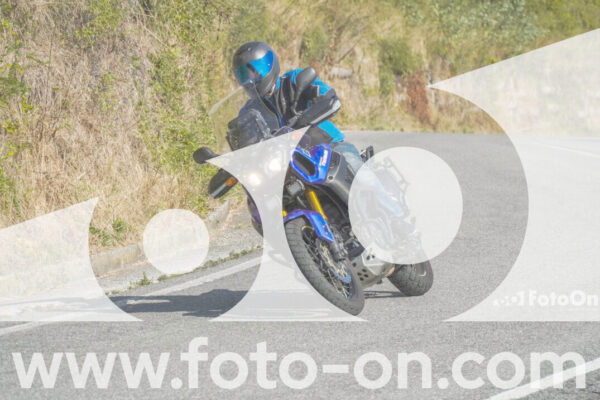 <h1 class="product-title">thumb_FF104945</h1>