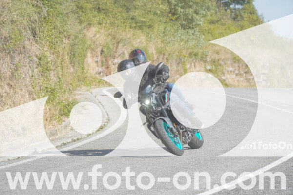 <h1 class="product-title">thumb_FF104955</h1>