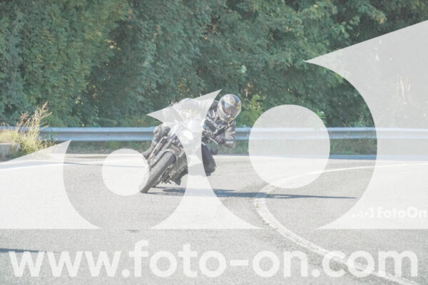 <h1 class="product-title">thumb_FF104963</h1>