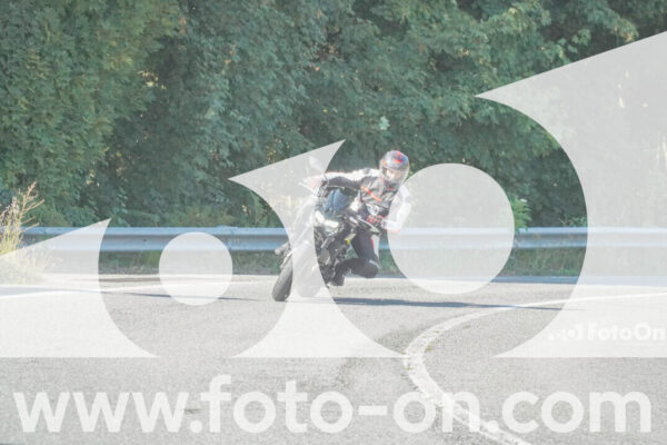 <h1 class="product-title">thumb_FF104965</h1>