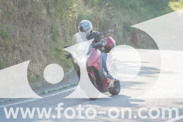 <h1 class="product-title">thumb_FF105018</h1>