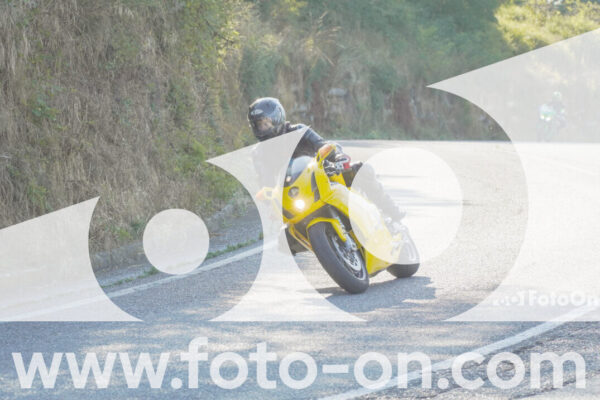 <h1 class="product-title">thumb_FF105022</h1>
