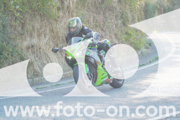 <h1 class="product-title">thumb_FF105023</h1>