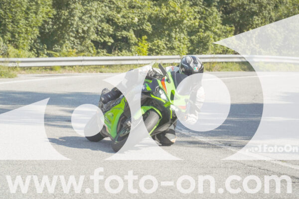 <h1 class="product-title">thumb_FF105076</h1>