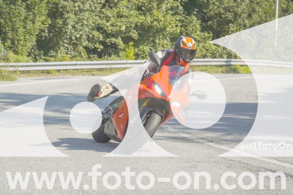 <h1 class="product-title">thumb_FF105090</h1>