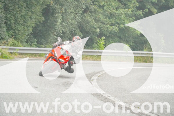 <h1 class="product-title">thumb_FF105121</h1>