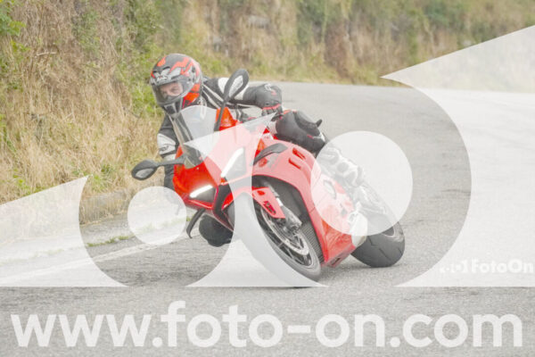 <h1 class="product-title">thumb_FF105133</h1>