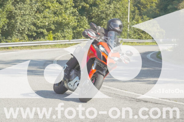 <h1 class="product-title">thumb_FF105142-1</h1>