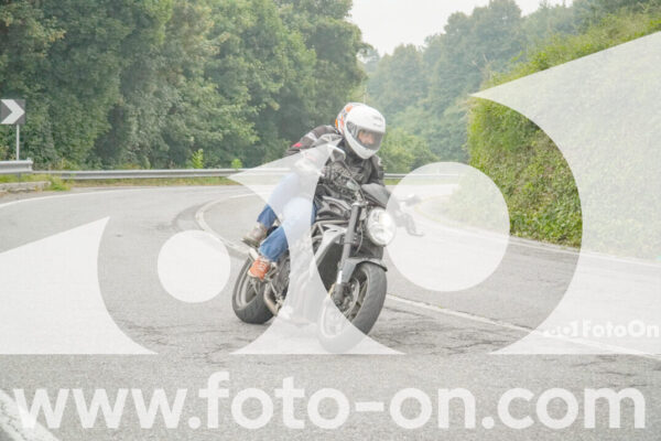 <h1 class="product-title">thumb_FF105144</h1>