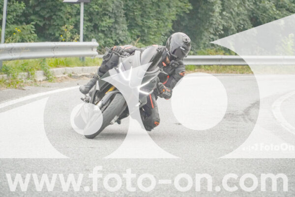 <h1 class="product-title">thumb_FF105164</h1>