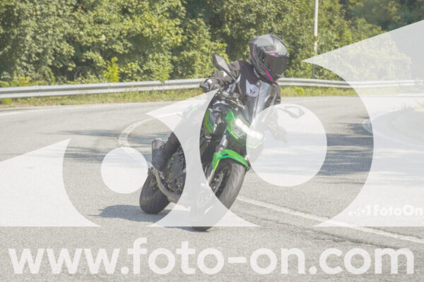 <h1 class="product-title">thumb_FF105199-1</h1>