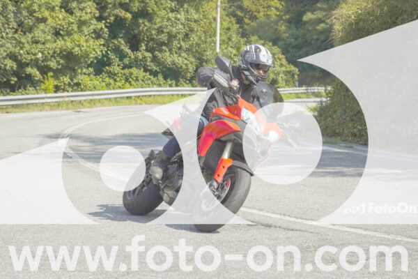 <h1 class="product-title">thumb_FF105220</h1>