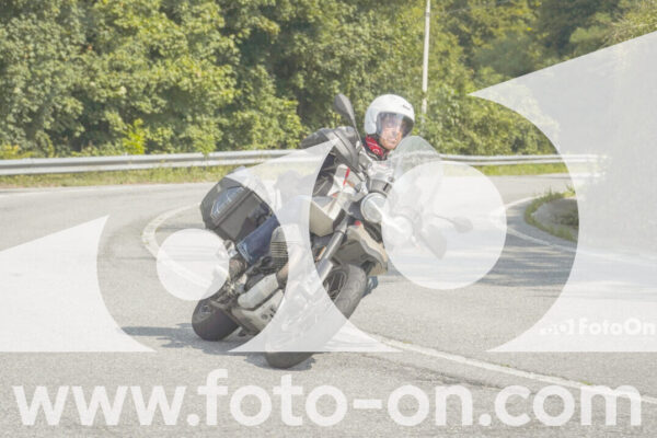 <h1 class="product-title">thumb_FF105246-1</h1>