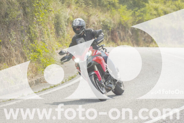 <h1 class="product-title">thumb_FF105268-1</h1>