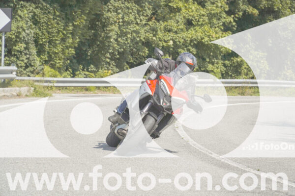 <h1 class="product-title">thumb_FF105290-1</h1>