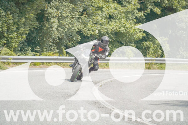 <h1 class="product-title">thumb_FF105318</h1>