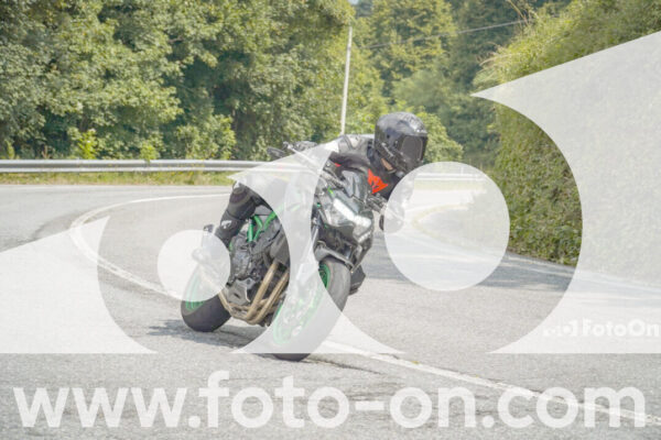 <h1 class="product-title">thumb_FF105320</h1>