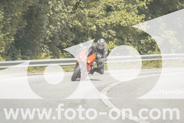 <h1 class="product-title">thumb_FF105347-1</h1>