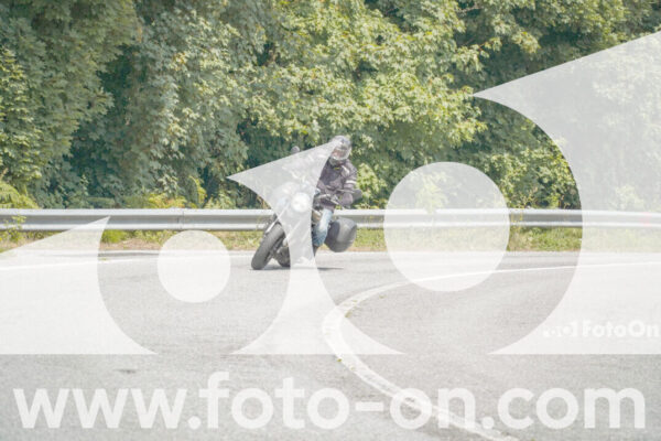 <h1 class="product-title">thumb_FF105388</h1>