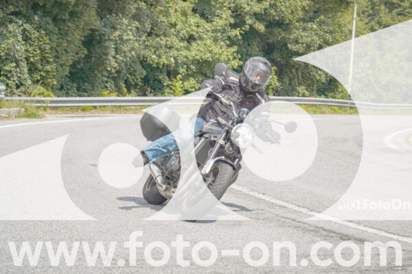 <h1 class="product-title">thumb_FF105390</h1>