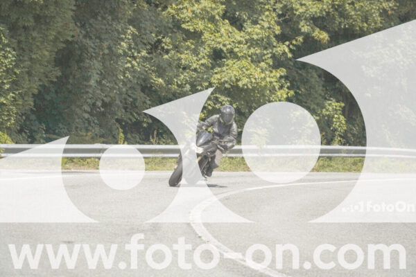 <h1 class="product-title">thumb_FF105415-1</h1>