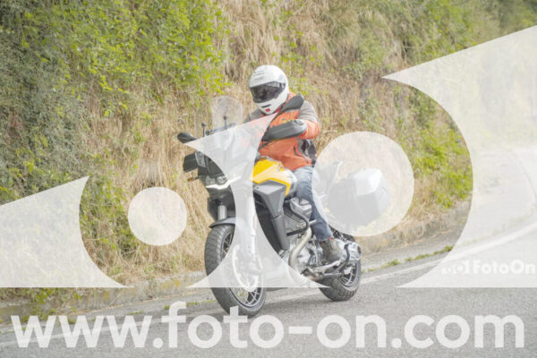<h1 class="product-title">thumb_FF105418</h1>
