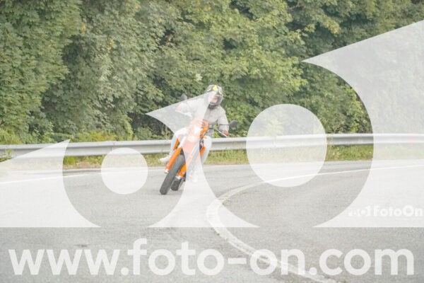 <h1 class="product-title">thumb_FF105448</h1>