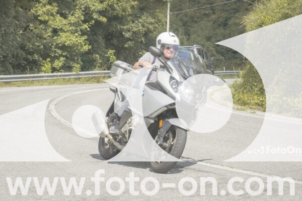 <h1 class="product-title">thumb_FF105451</h1>