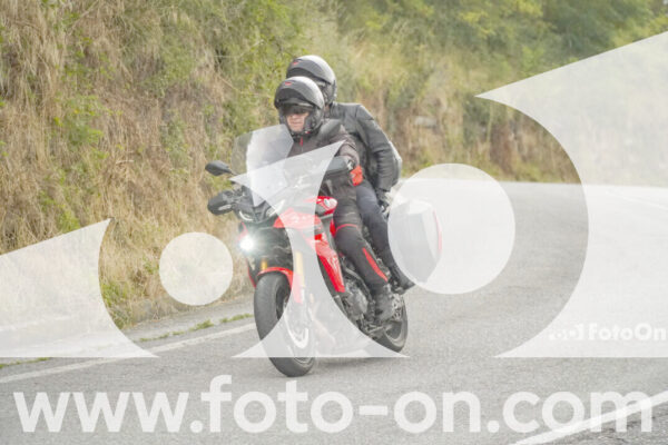 <h1 class="product-title">thumb_FF105452</h1>