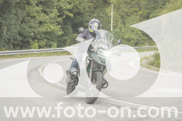 <h1 class="product-title">thumb_FF105476-1</h1>