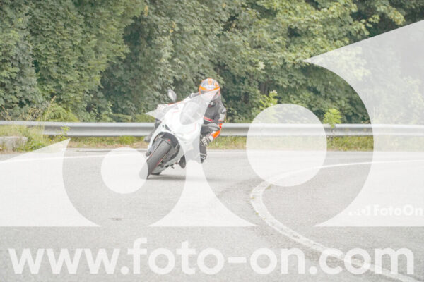 <h1 class="product-title">thumb_FF105476</h1>