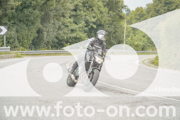 <h1 class="product-title">thumb_FF105487</h1>
