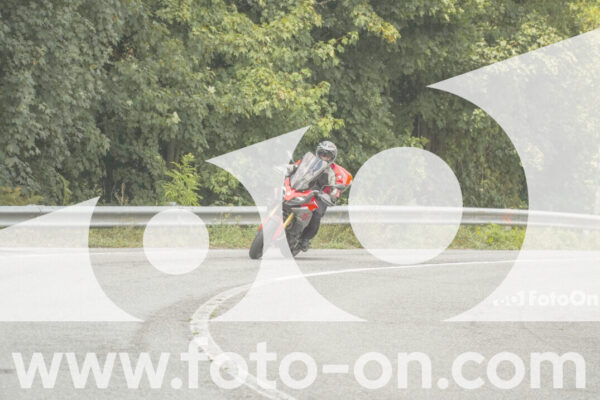 <h1 class="product-title">thumb_FF105493-1</h1>