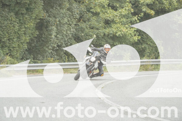<h1 class="product-title">thumb_FF105499-1</h1>