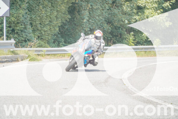 <h1 class="product-title">thumb_FF105544</h1>