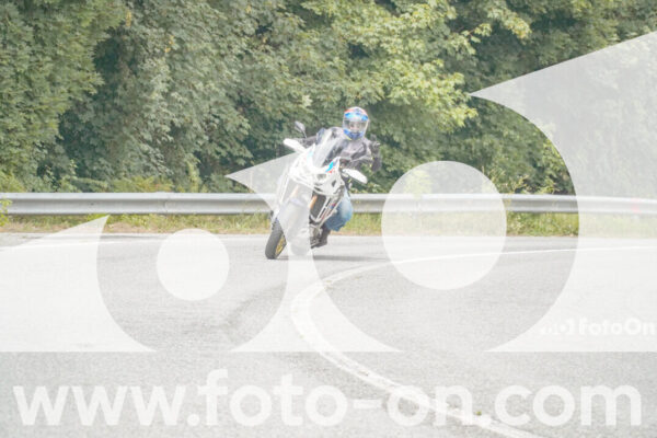<h1 class="product-title">thumb_FF105597</h1>