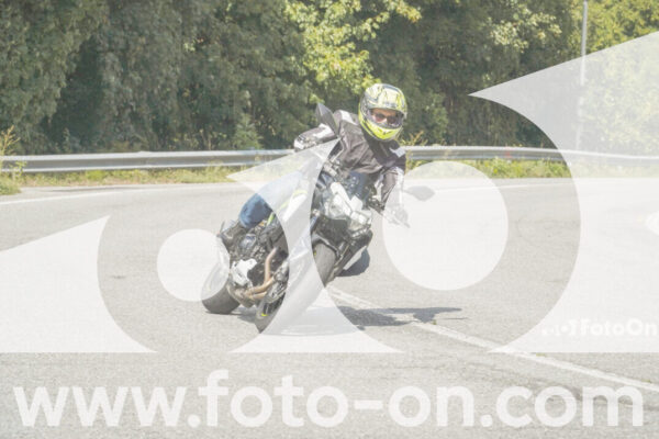 <h1 class="product-title">thumb_FF105601</h1>