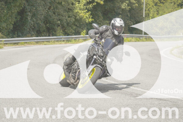 <h1 class="product-title">thumb_FF105605</h1>