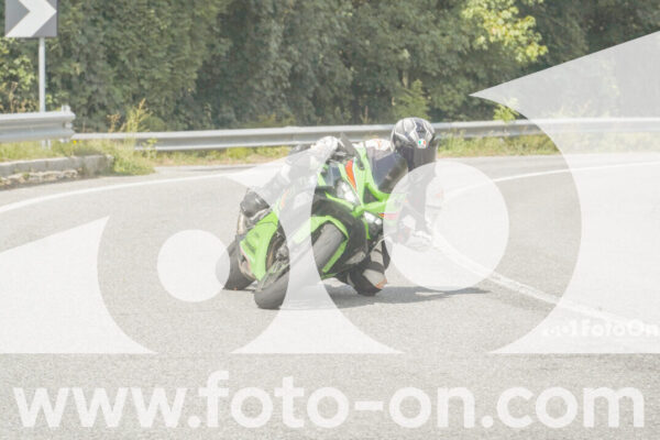 <h1 class="product-title">thumb_FF105611</h1>