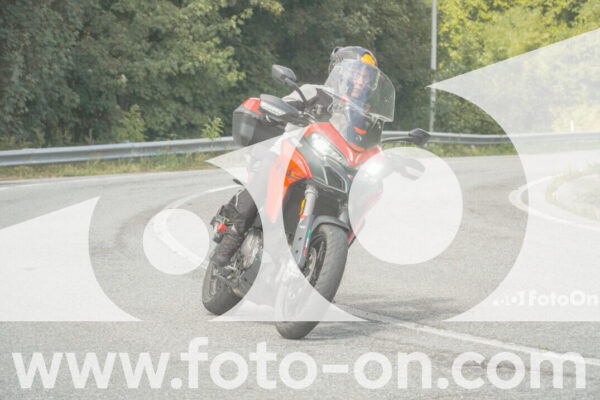 <h1 class="product-title">thumb_FF105627</h1>