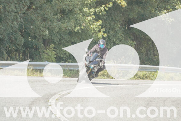 <h1 class="product-title">thumb_FF105647-1</h1>