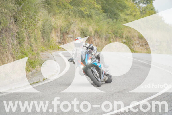 <h1 class="product-title">thumb_FF105665</h1>
