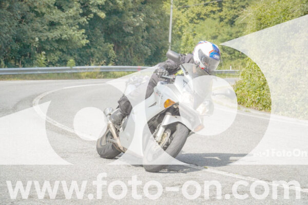 <h1 class="product-title">thumb_FF105670</h1>