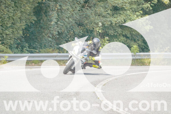 <h1 class="product-title">thumb_FF105672</h1>