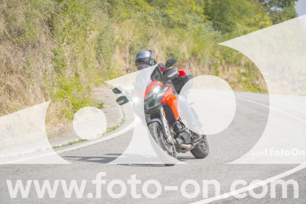 <h1 class="product-title">thumb_FF105701</h1>